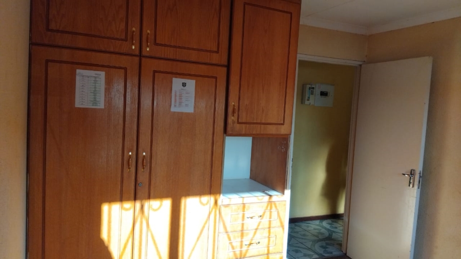 4 Bedroom Property for Sale in Geelhoutpark North West